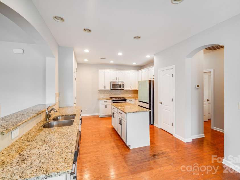 5917 Cactus Valley Road, Charlotte, NC 28277.  MLS# CAR4290407, YatesRealty ID 34533. 