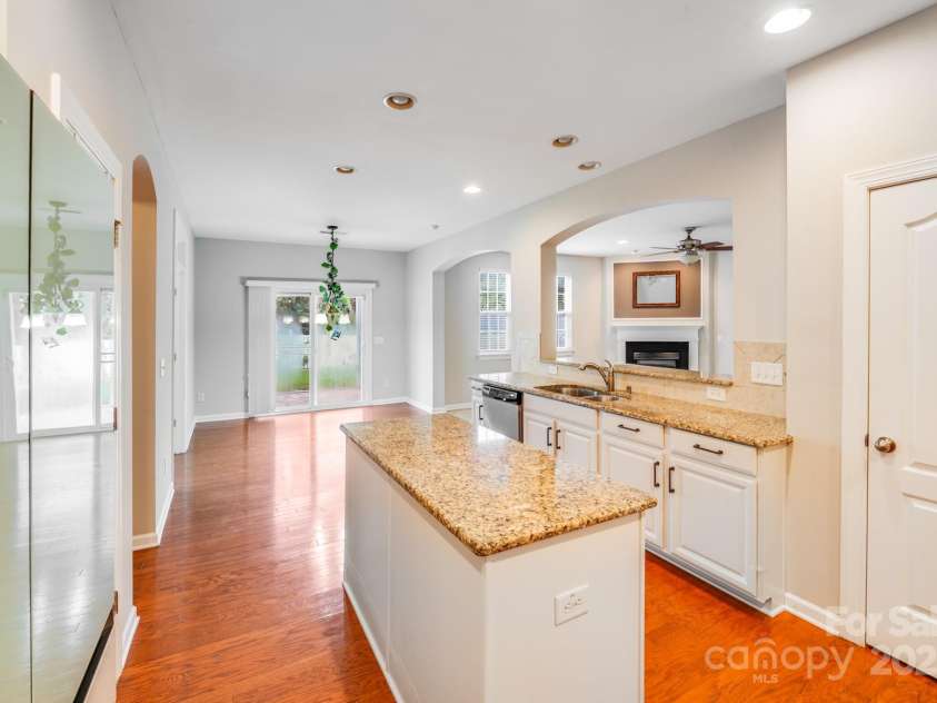 5917 Cactus Valley Road, Charlotte, NC 28277.  MLS# CAR4290407, YatesRealty ID 34533. 