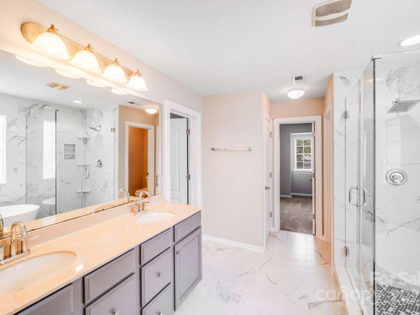 5917 Cactus Valley Road, Charlotte, NC 28277.  MLS# CAR4290407, YatesRealty ID 34533. 