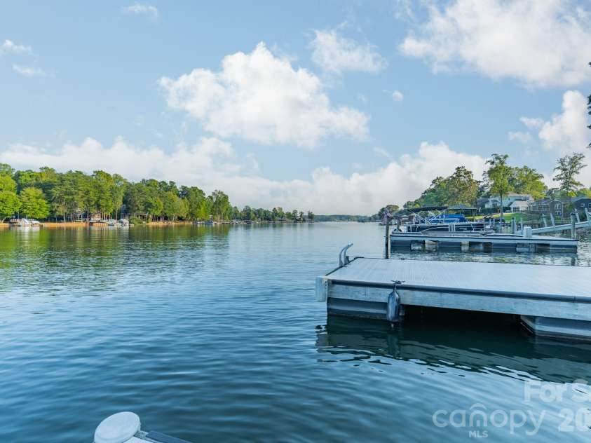 165 Woodstream Circle, Mooresville, NC 28117.  MLS# CAR4394552, YatesRealty ID 34534. 