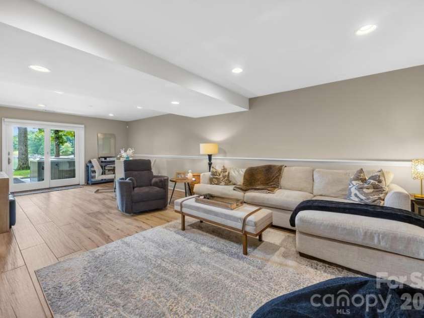 165 Woodstream Circle, Mooresville, NC 28117.  MLS# CAR4394552, YatesRealty ID 34534. 