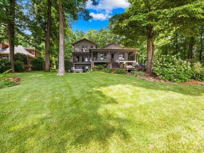 165 Woodstream Circle, Mooresville, NC 28117.  MLS# CAR4394552, YatesRealty ID 34534. 