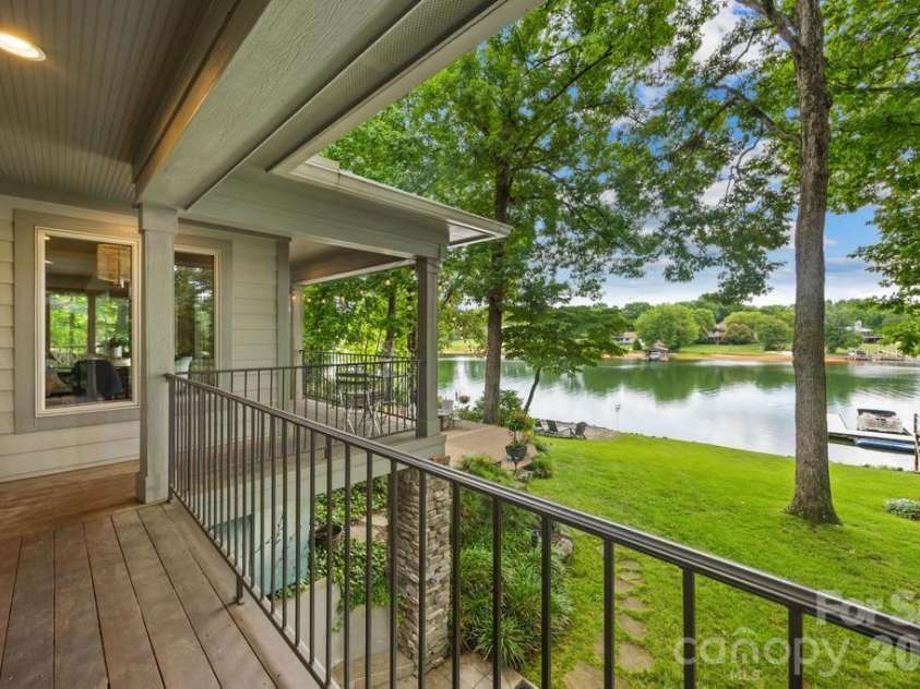 165 Woodstream Circle, Mooresville, NC 28117.  MLS# CAR4394552, YatesRealty ID 34534. 