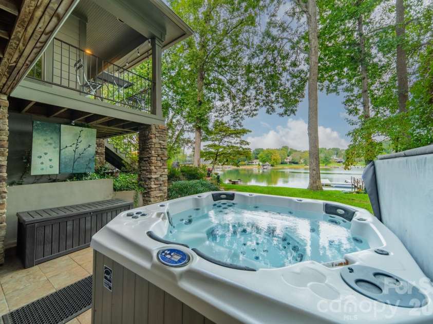 165 Woodstream Circle, Mooresville, NC 28117.  MLS# CAR4394552, YatesRealty ID 34534. 