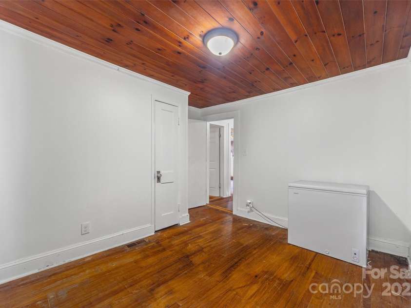 1810 Lisbon Lane, Charlotte, NC 28269.  MLS# CAR4288512, YatesRealty ID 34534. Secondary bedroom