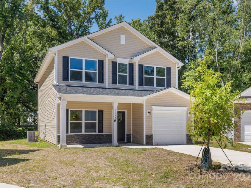 1145 Thayer Glen Court, Charlotte, NC 28213.  MLS# CAR4271760, YatesRealty ID 34535. 