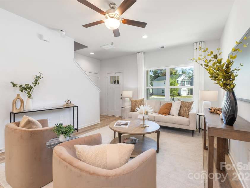 1145 Thayer Glen Court, Charlotte, NC 28213.  MLS# CAR4271760, YatesRealty ID 34535. 