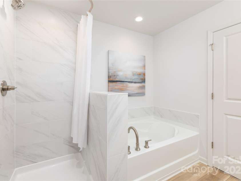 1145 Thayer Glen Court, Charlotte, NC 28213.  MLS# CAR4271760, YatesRealty ID 34535. 