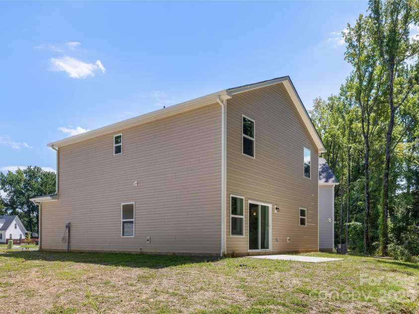 1145 Thayer Glen Court, Charlotte, NC 28213.  MLS# CAR4271760, YatesRealty ID 34535. 