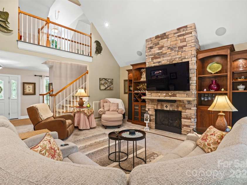 1316 Yellowood Court, Rock Hill, SC 29732.  MLS# CAR4278253, YatesRealty ID 34537. Great Room