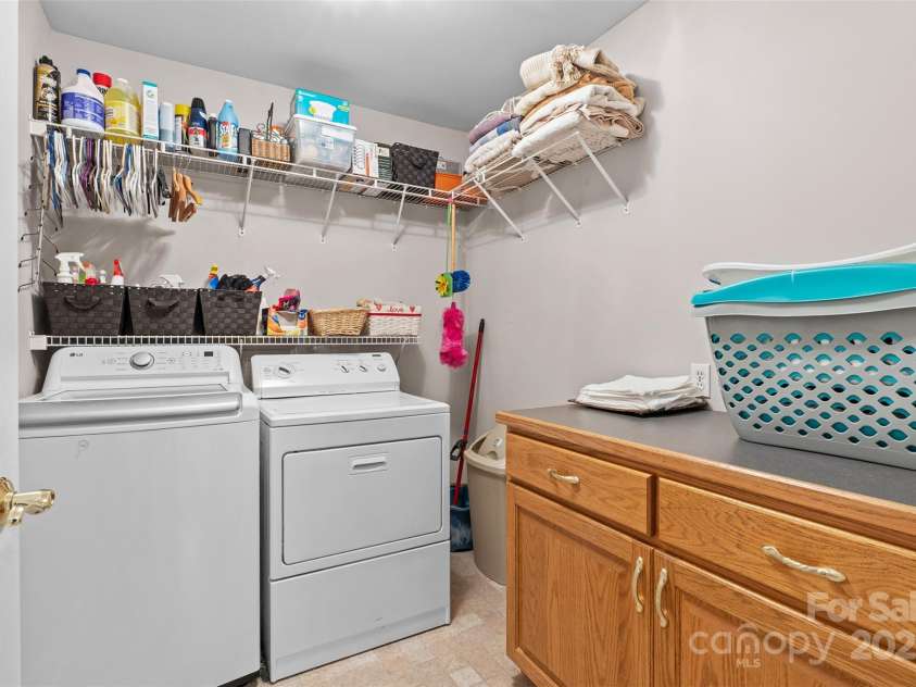 1316 Yellowood Court, Rock Hill, SC 29732.  MLS# CAR4278253, YatesRealty ID 34537. Laundry Room