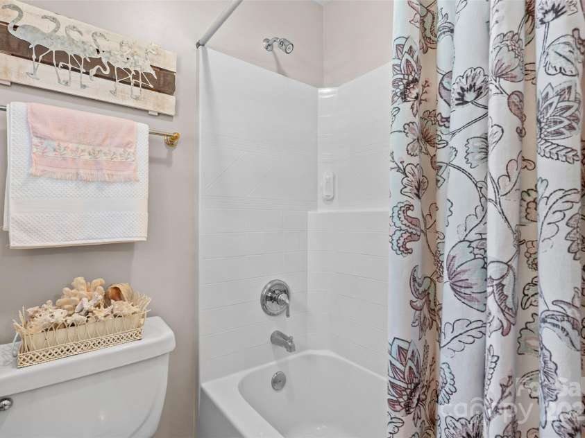 1316 Yellowood Court, Rock Hill, SC 29732.  MLS# CAR4278253, YatesRealty ID 34537. Shared Bath