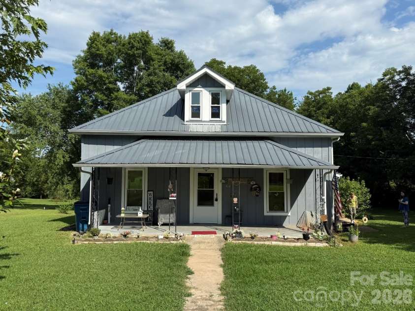 304 Main Avenue, Hildebran, NC 28637.  MLS# CAR4398663, YatesRealty ID 34539. 