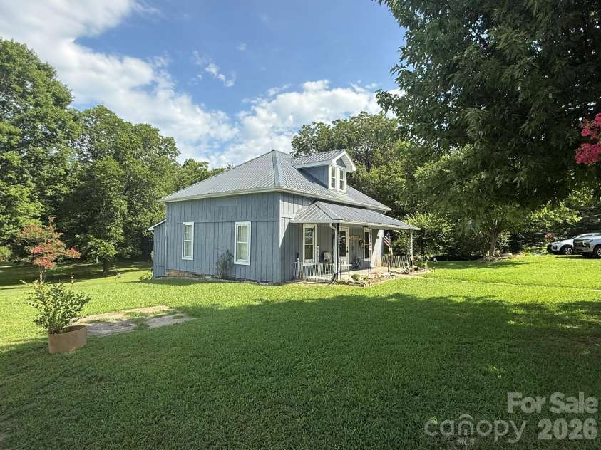 304 Main Avenue, Hildebran, NC 28637.  MLS# CAR4398663, YatesRealty ID 34539. 