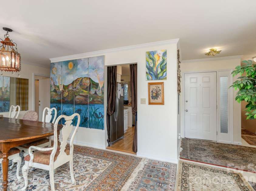 111 BLUFFVIEW Lane, Flat Rock, NC 28731.  MLS# CAR4355689, YatesRealty ID 3454. 