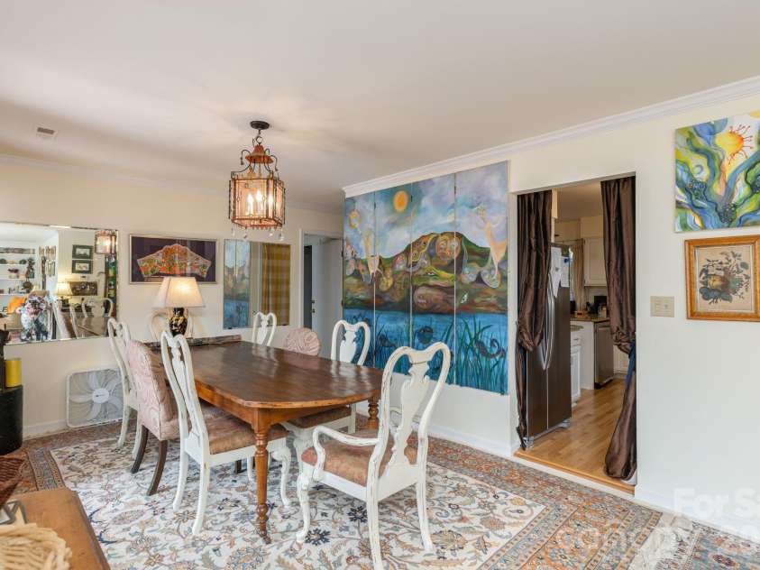 111 BLUFFVIEW Lane, Flat Rock, NC 28731.  MLS# CAR4355689, YatesRealty ID 3454. 