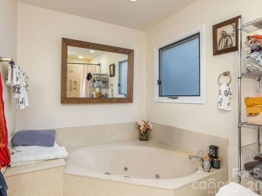 111 BLUFFVIEW Lane, Flat Rock, NC 28731.  MLS# CAR4355689, YatesRealty ID 3454. 