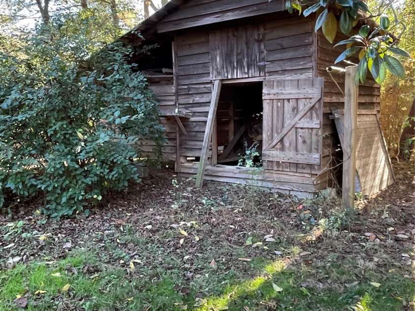 8725 Bringle Ferry Road, Salisbury, NC 28146.  MLS# CAR4218468, YatesRealty ID 3454. Yet another out building (and there are more!).