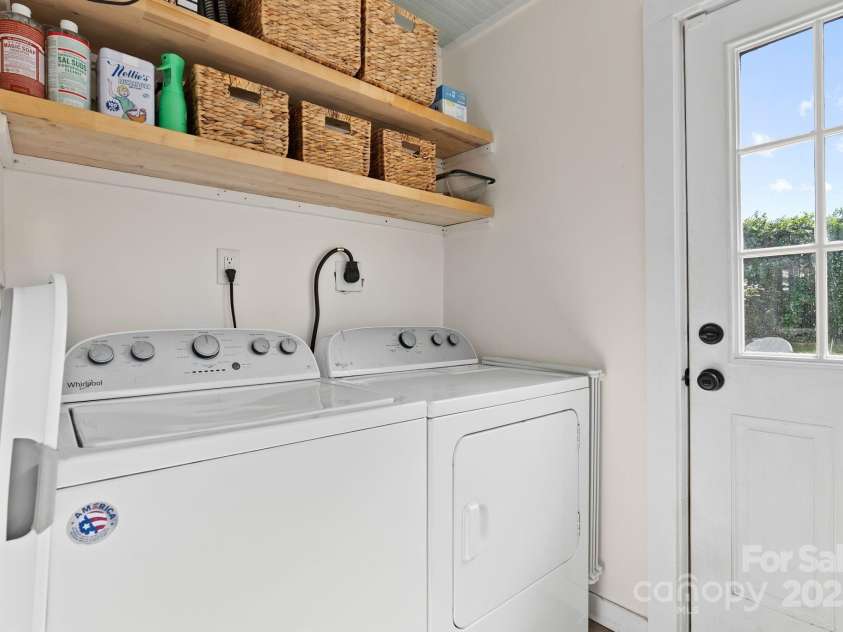 26 Oteen Park Place, Asheville, NC 28805.  MLS# CAR4292773, YatesRealty ID 34540. 