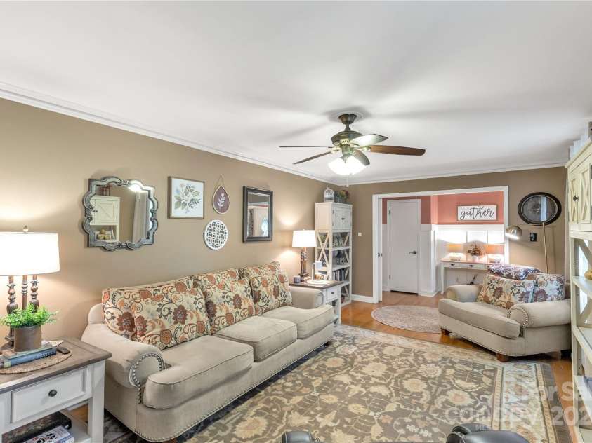 1033 Christopher Circle, Rock Hill, SC 29730.  MLS# CAR4283389, YatesRealty ID 34541. 