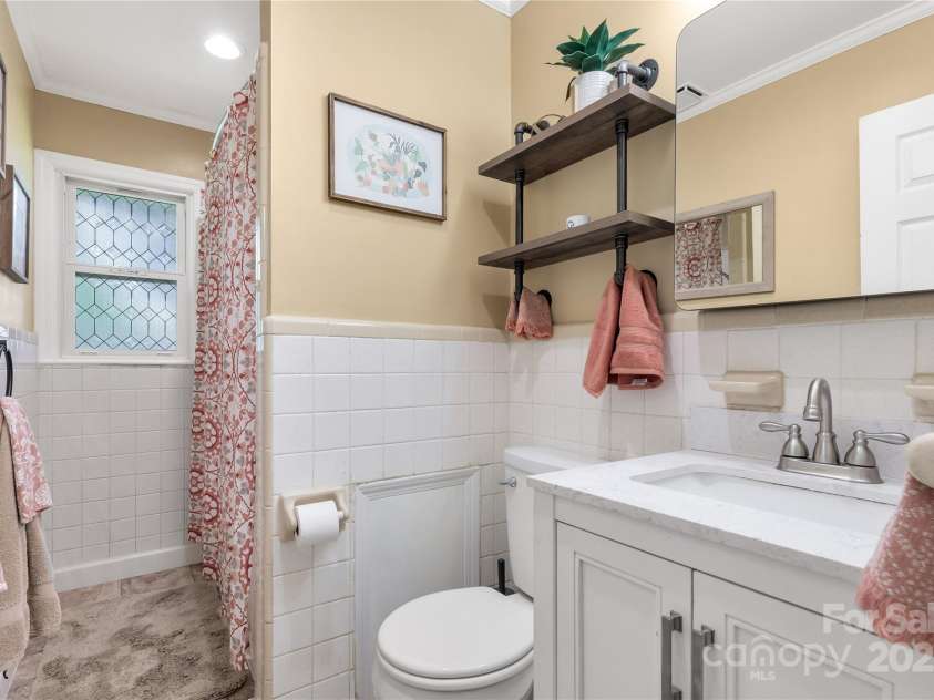 1033 Christopher Circle, Rock Hill, SC 29730.  MLS# CAR4283389, YatesRealty ID 34541. 