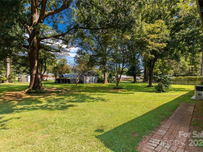 1033 Christopher Circle, Rock Hill, SC 29730.  MLS# CAR4283389, YatesRealty ID 34541. 