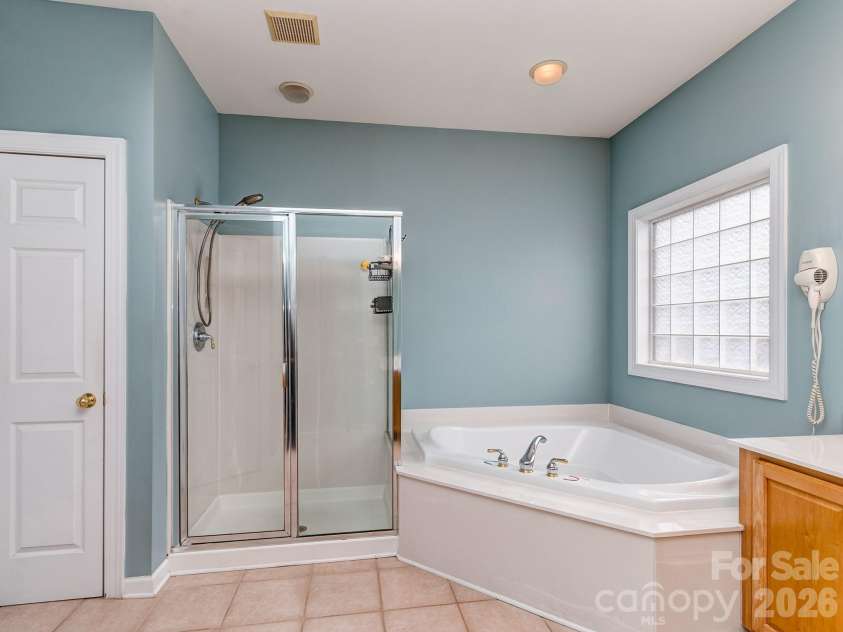 4027 Riseley Lane, Charlotte, NC 28270.  MLS# CAR4398348, YatesRealty ID 34541. 