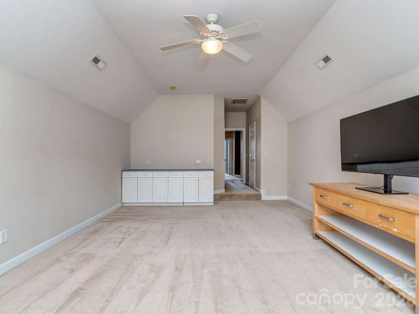 4027 Riseley Lane, Charlotte, NC 28270.  MLS# CAR4398348, YatesRealty ID 34541. 