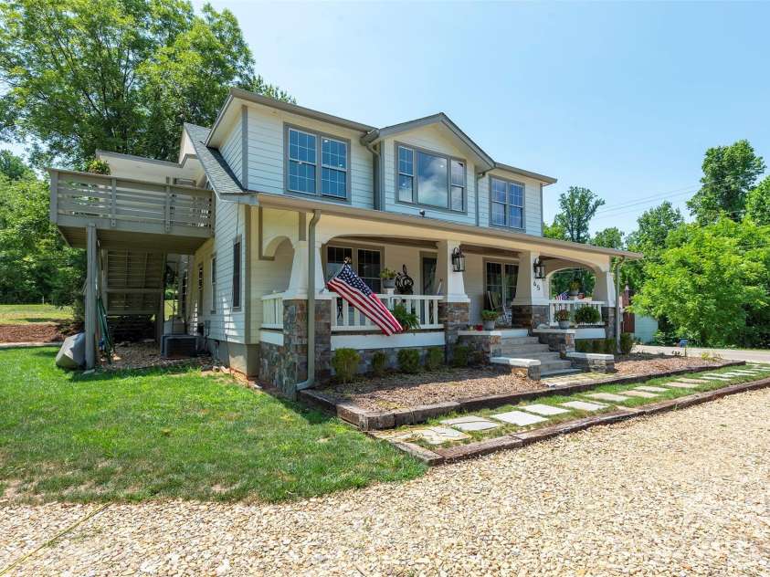 65 Walnut Street, Marion, NC 28752.  MLS# CAR4394484, YatesRealty ID 34542. 