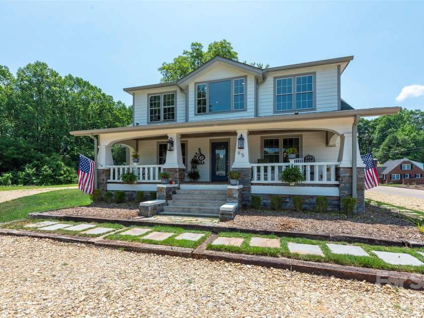 65 Walnut Street, Marion, NC 28752.  MLS# CAR4394484, YatesRealty ID 34542. 