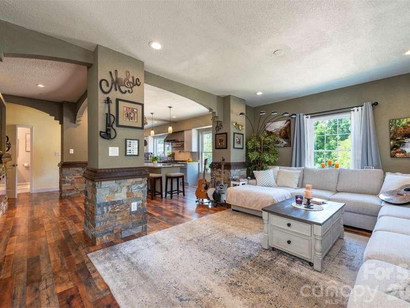 65 Walnut Street, Marion, NC 28752.  MLS# CAR4394484, YatesRealty ID 34542. 