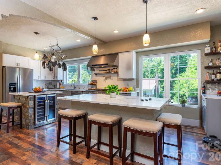 65 Walnut Street, Marion, NC 28752.  MLS# CAR4394484, YatesRealty ID 34542. 