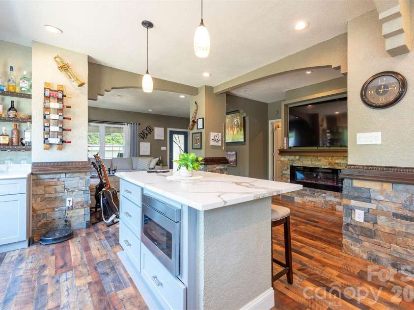 65 Walnut Street, Marion, NC 28752.  MLS# CAR4394484, YatesRealty ID 34542. 