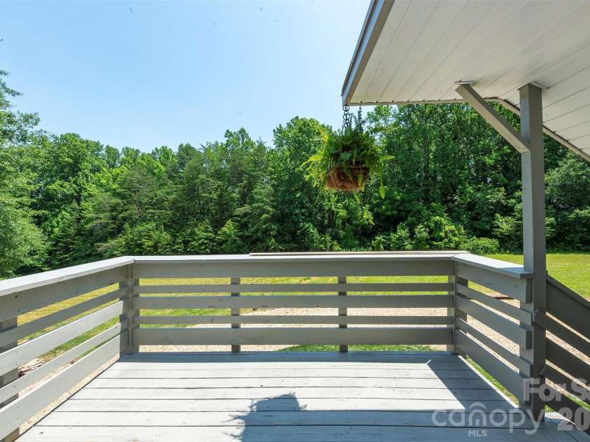65 Walnut Street, Marion, NC 28752.  MLS# CAR4394484, YatesRealty ID 34542. 