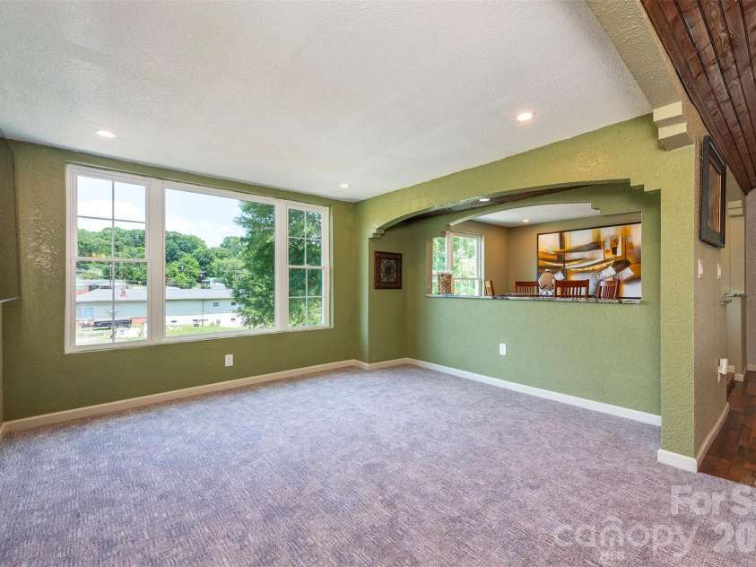 65 Walnut Street, Marion, NC 28752.  MLS# CAR4394484, YatesRealty ID 34542. 