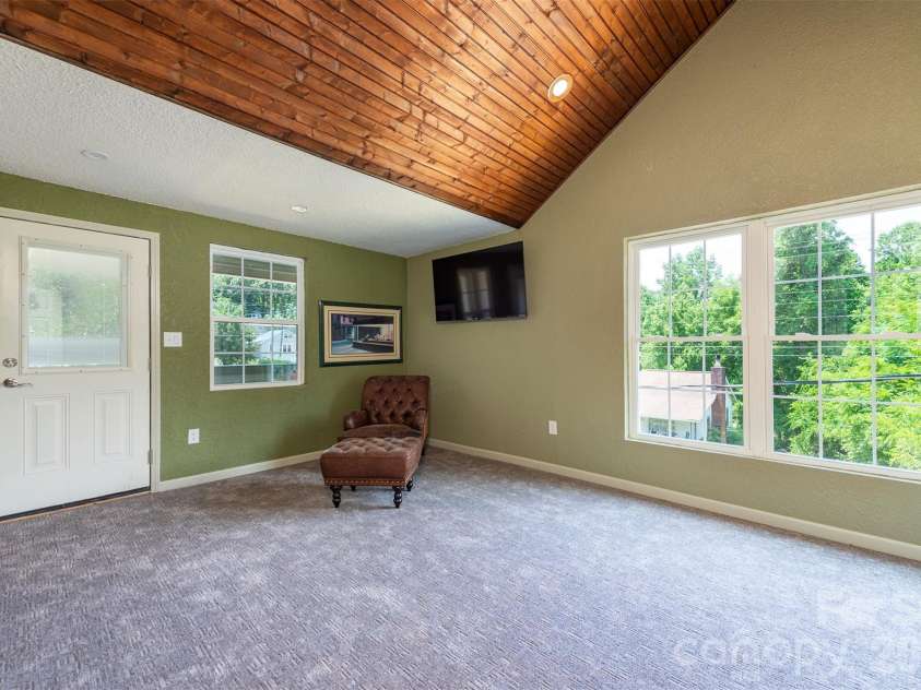 65 Walnut Street, Marion, NC 28752.  MLS# CAR4394484, YatesRealty ID 34542. 
