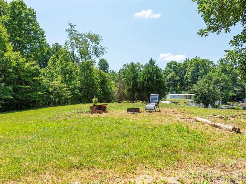 65 Walnut Street, Marion, NC 28752.  MLS# CAR4394484, YatesRealty ID 34542. 