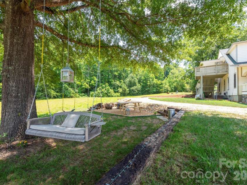 65 Walnut Street, Marion, NC 28752.  MLS# CAR4394484, YatesRealty ID 34542. 