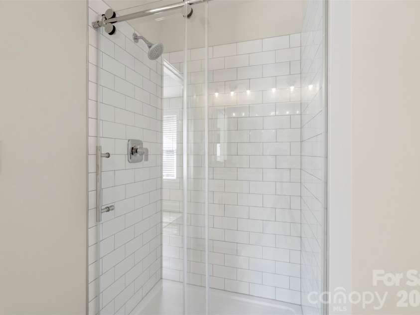 2107 Bombay Way, Charlotte, NC 28208.  MLS# CAR4334968, YatesRealty ID 34543. 