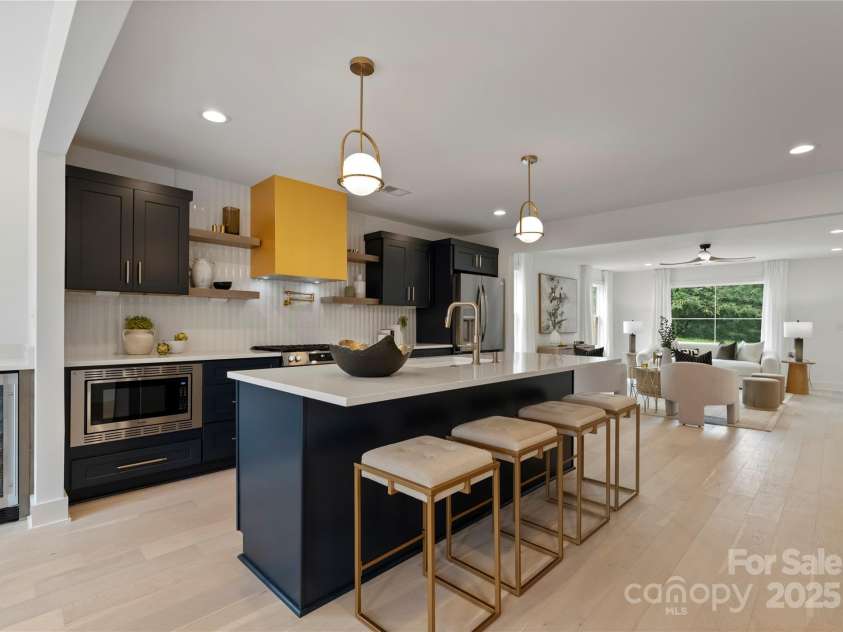 2808 Hilliard Drive, Charlotte, NC 28205.  MLS# CAR4294763, YatesRealty ID 34544. 