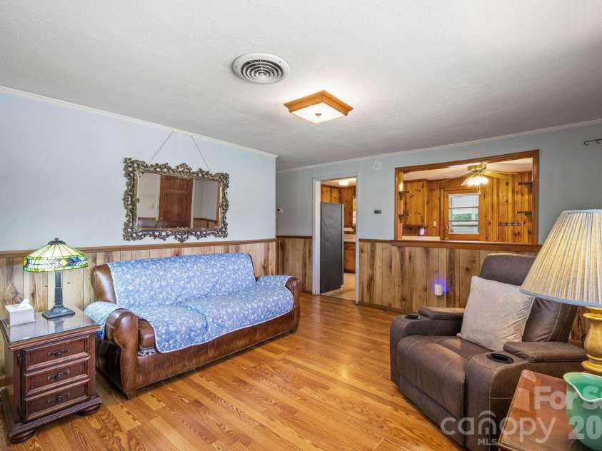 3139 Gastonia Highway, Lincolnton, NC 28092.  MLS# CAR4399341, YatesRealty ID 34544. 