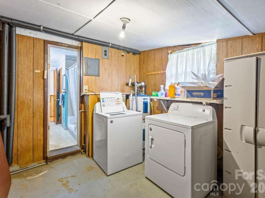 3139 Gastonia Highway, Lincolnton, NC 28092.  MLS# CAR4399341, YatesRealty ID 34544. 