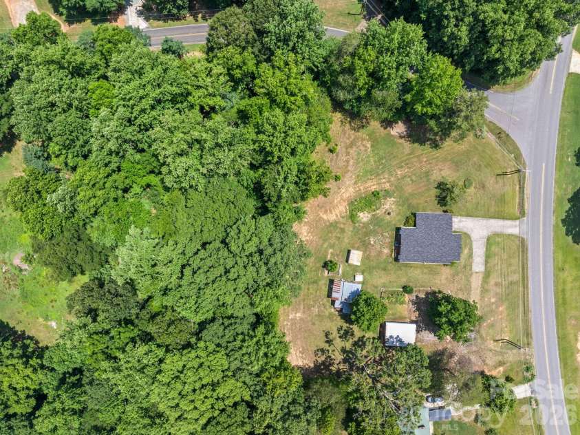 3139 Gastonia Highway, Lincolnton, NC 28092.  MLS# CAR4399341, YatesRealty ID 34544. 