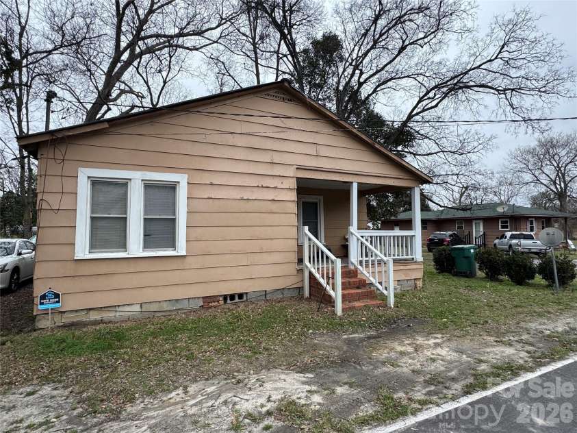 116/122/124/126 Godfrey Street, Cheraw, SC 29520.  MLS# CAR4400016, YatesRealty ID 34546. 