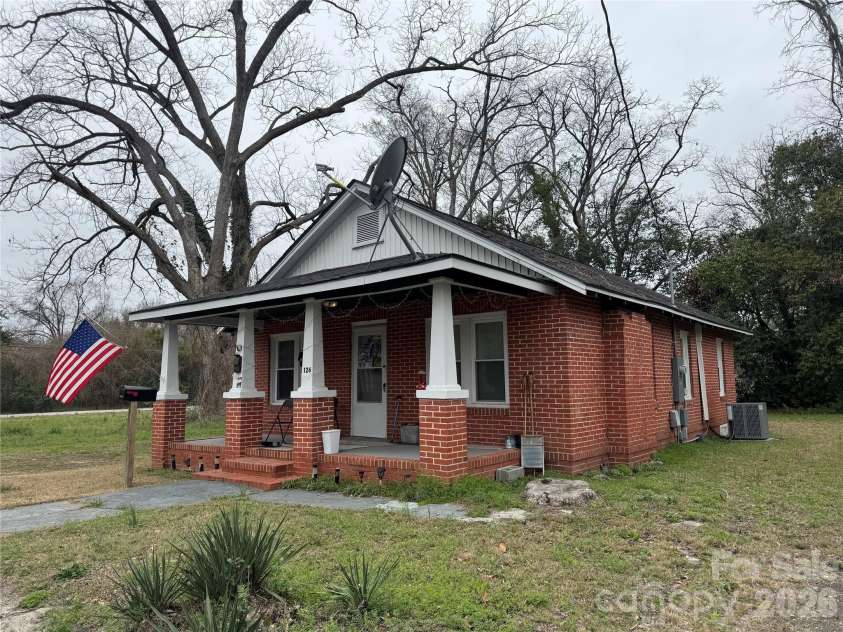 116/122/124/126 Godfrey Street, Cheraw, SC 29520.  MLS# CAR4400016, YatesRealty ID 34546. 