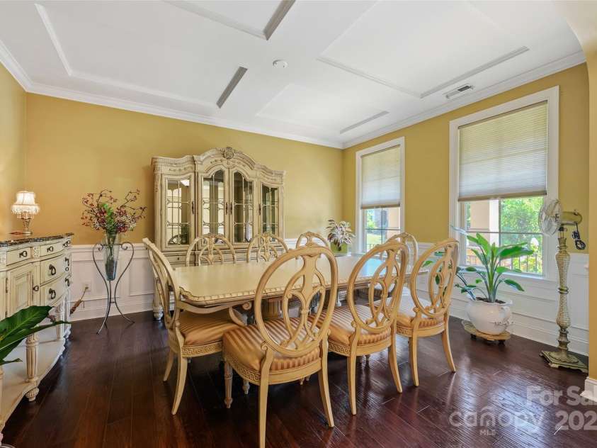 16402 Doves Canyon Lane, Charlotte, NC 28278.  MLS# CAR4288120, YatesRealty ID 34546. 
