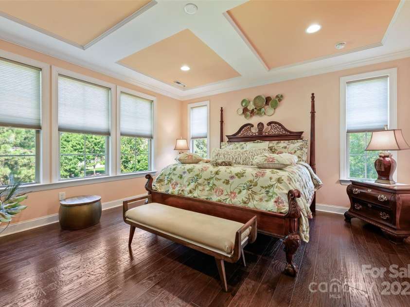 16402 Doves Canyon Lane, Charlotte, NC 28278.  MLS# CAR4288120, YatesRealty ID 34546. 