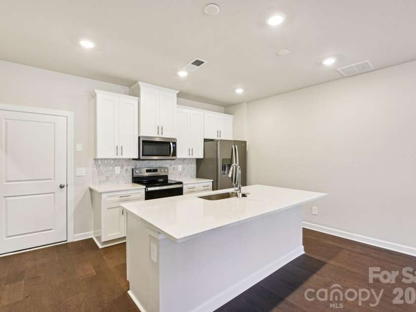 109 Ciara Place, Mooresville, NC 28117.  MLS# CAR4254748, YatesRealty ID 34547. 