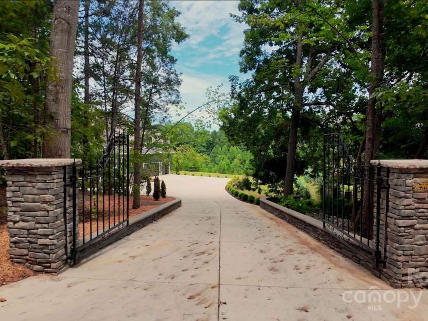 8941 Blair Road, Mint Hill, NC 28227.  MLS# CAR4287027, YatesRealty ID 34547. 