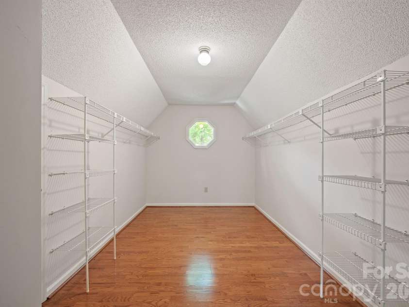2150 9th Street, Hickory, NC 28601.  MLS# CAR4389727, YatesRealty ID 34548. 